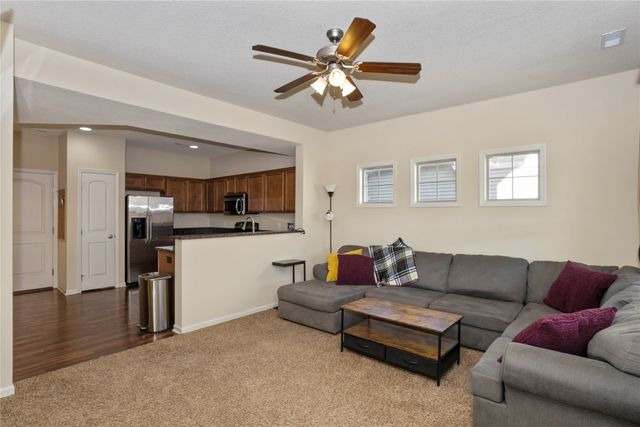 196 Cambridge Drive, West Des Moines, IA 50266