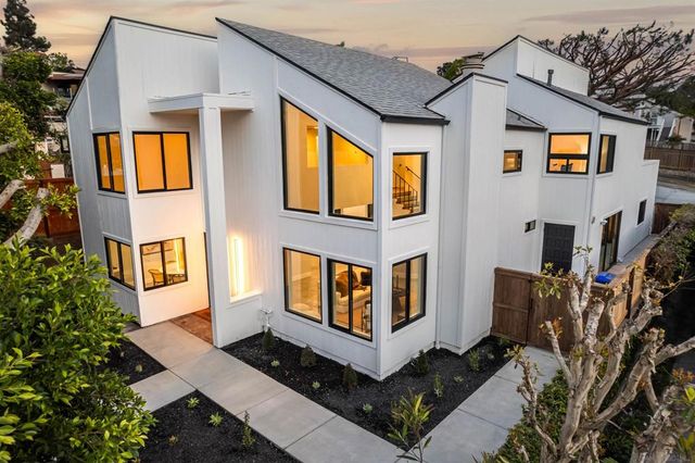 2029 Del Mar Heights Rd, Del Mar, CA 92014