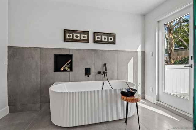 2029 Del Mar Heights Rd, Del Mar, CA 92014