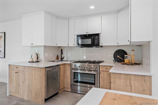 2029 Del Mar Heights Rd, Del Mar, CA 92014