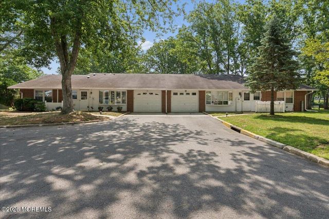 581 Lake Point Drive A, Lakewood, NJ 08701