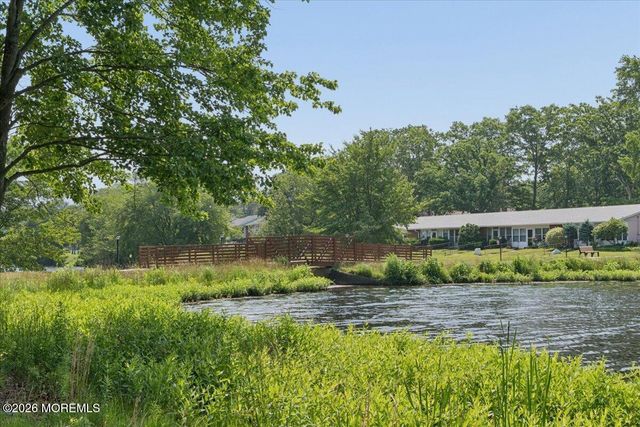 581 Lake Point Drive A, Lakewood, NJ 08701