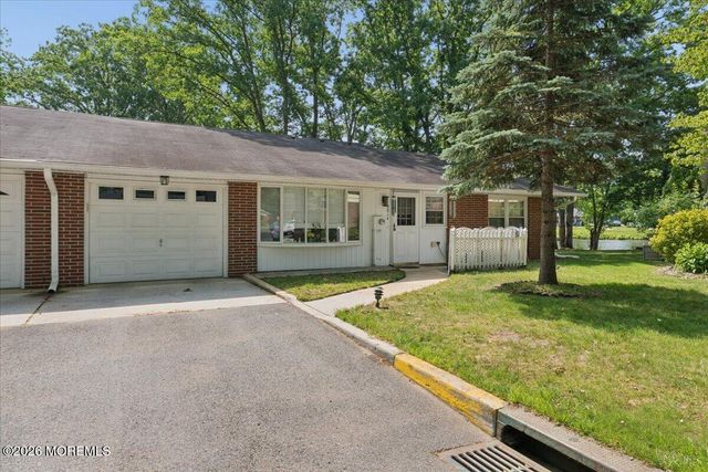 581 Lake Point Drive A, Lakewood, NJ 08701