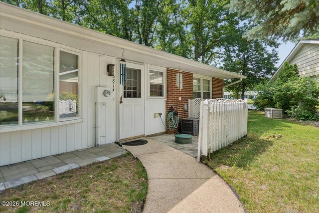 581 Lake Point Drive A, Lakewood, NJ 08701