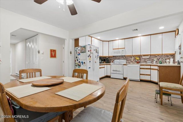 581 Lake Point Drive A, Lakewood, NJ 08701