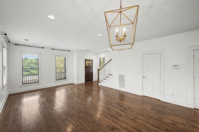 123 Gale Park Ln, Nashville, TN 37204