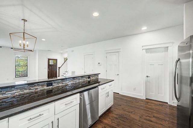 123 Gale Park Ln, Nashville, TN 37204