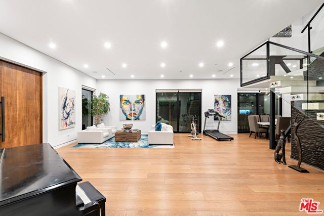 610 N STANLEY Avenue, Los Angeles, CA 90036