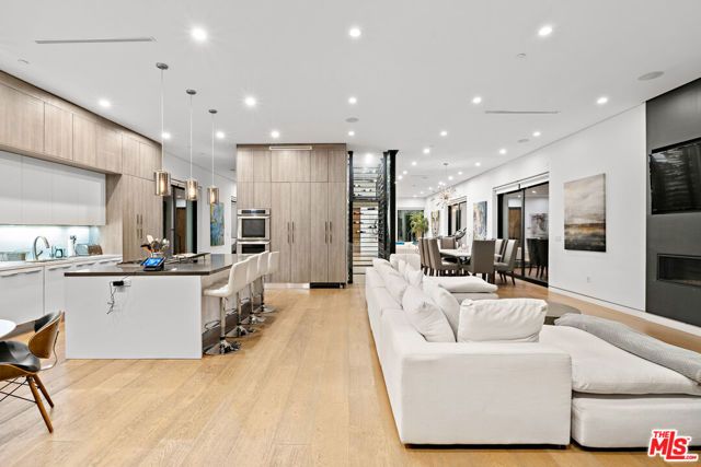 610 N STANLEY Avenue, Los Angeles, CA 90036