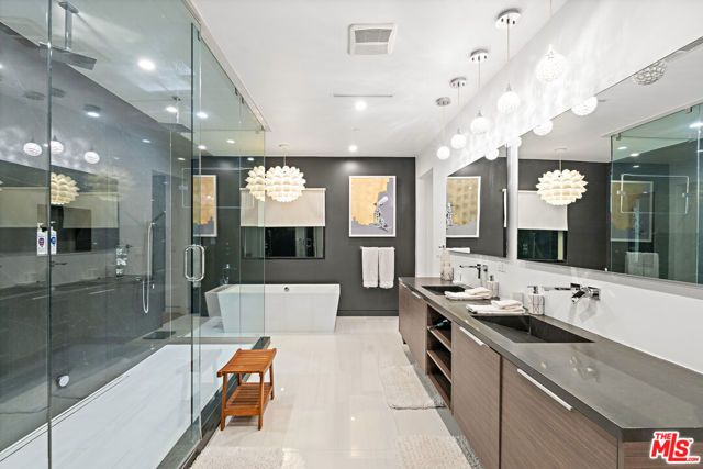 610 N STANLEY Avenue, Los Angeles, CA 90036