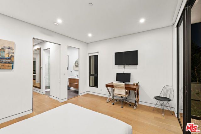 610 N STANLEY Avenue, Los Angeles, CA 90036