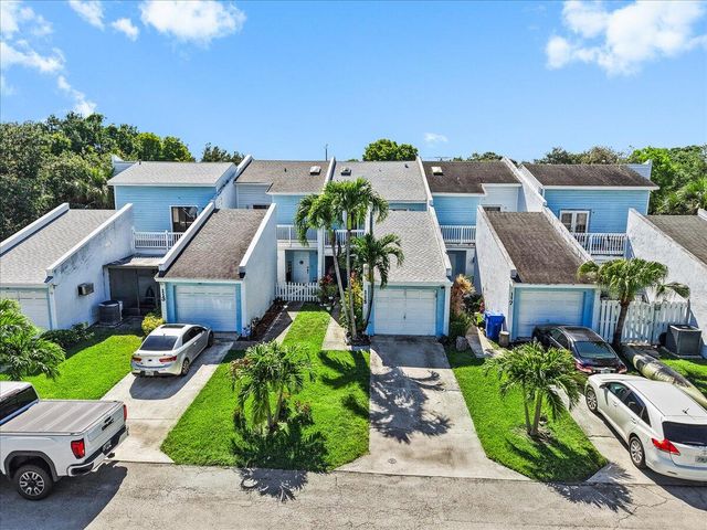 115 Fairway Lane, Royal Palm Beach, FL 33411