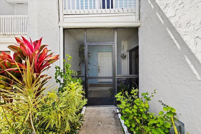 115 Fairway Lane, Royal Palm Beach, FL 33411