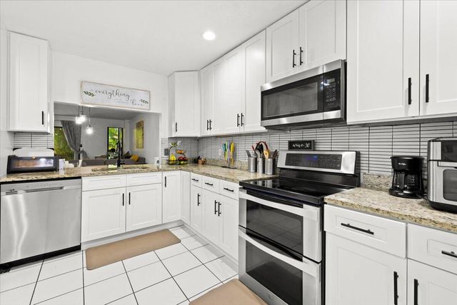 115 Fairway Lane, Royal Palm Beach, FL 33411