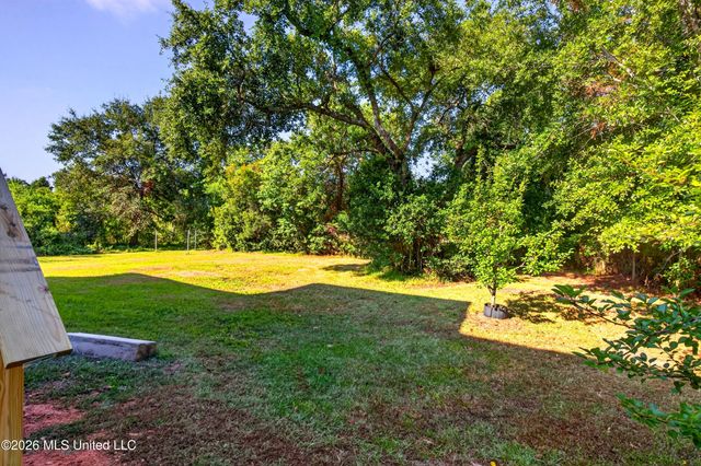 353 Market Street, Pass Christian, MS 39571