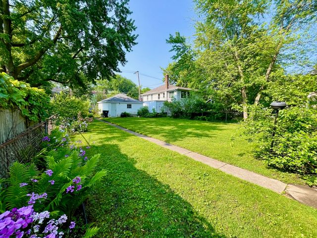 1520 Washington Street, Evanston, IL 60202