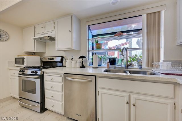 2398 Pickwick Drive, Henderson, NV 89014