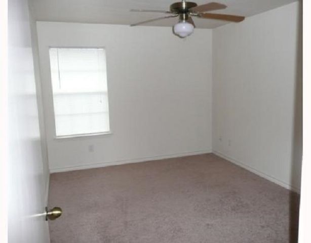 920 Sun Meadow Street, College Station, TX 77845