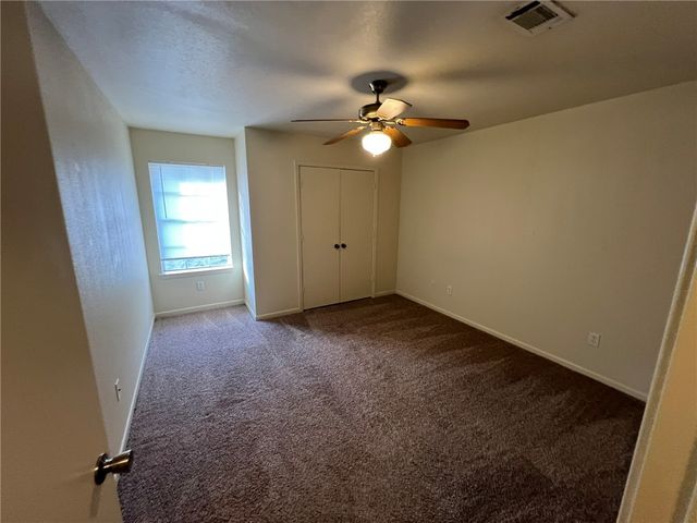 920 Sun Meadow Street, College Station, TX 77845
