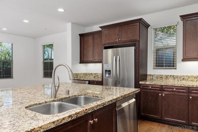 7096 Sitio Frontera, Carlsbad, CA 92009