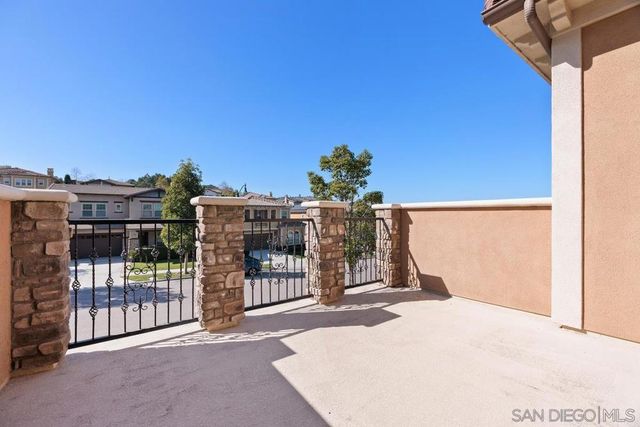 7096 Sitio Frontera, Carlsbad, CA 92009