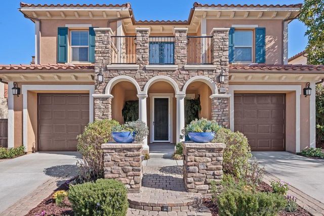 7096 Sitio Frontera, Carlsbad, CA 92009