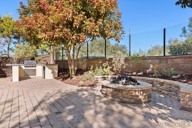 7096 Sitio Frontera, Carlsbad, CA 92009