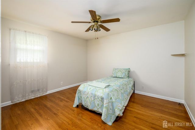 136 Roberts Avenue, Piscataway, NJ 08854