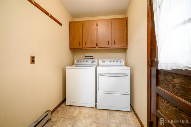 136 Roberts Avenue, Piscataway, NJ 08854