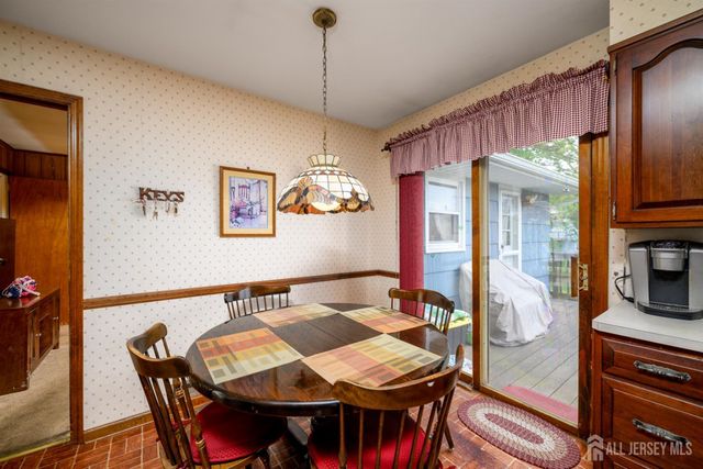 136 Roberts Avenue, Piscataway, NJ 08854