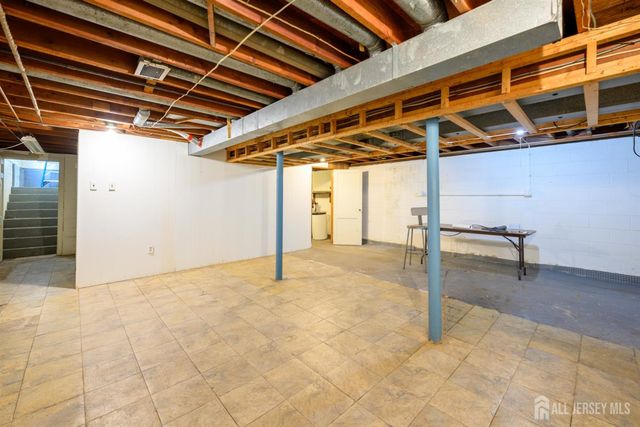 136 Roberts Avenue, Piscataway, NJ 08854