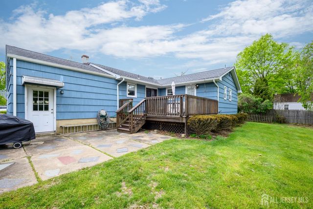 136 Roberts Avenue, Piscataway, NJ 08854