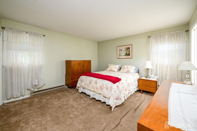 136 Roberts Avenue, Piscataway, NJ 08854