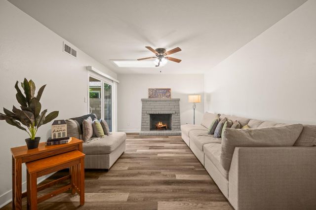 6091 Heath Way, Sacramento, CA 95823