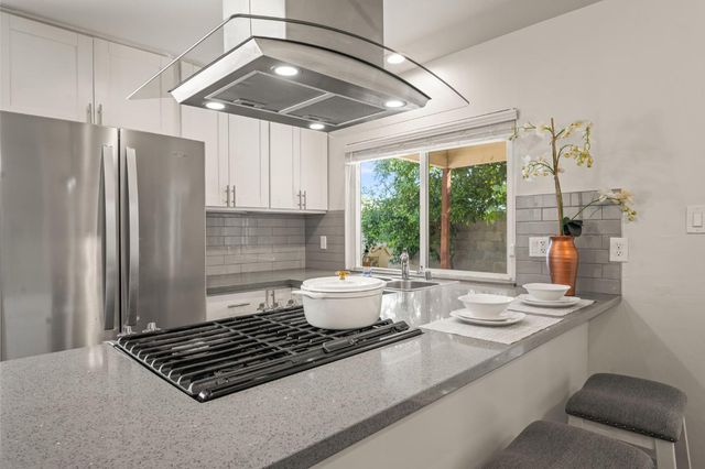 6091 Heath Way, Sacramento, CA 95823
