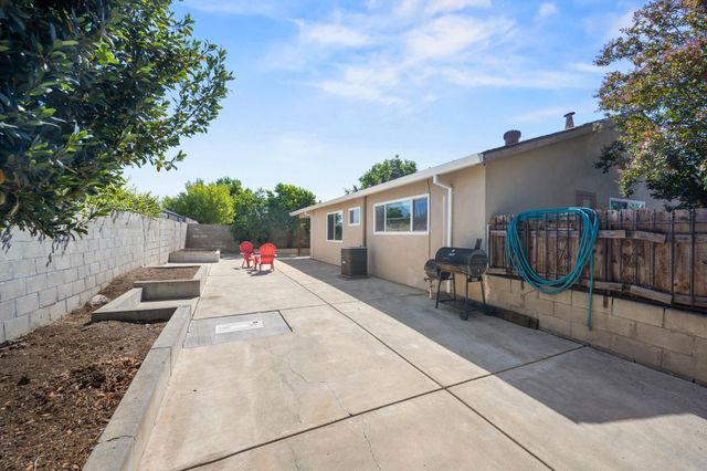 6091 Heath Way, Sacramento, CA 95823