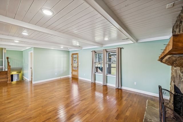 172 Littell Cir, W, Tracy City, TN 37387