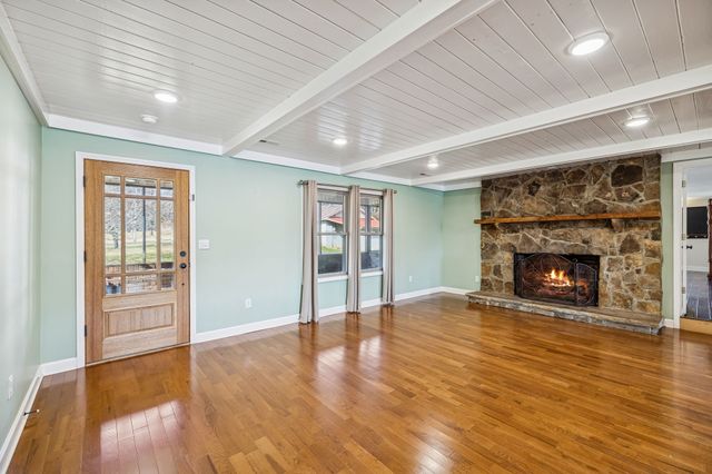 172 Littell Cir, W, Tracy City, TN 37387