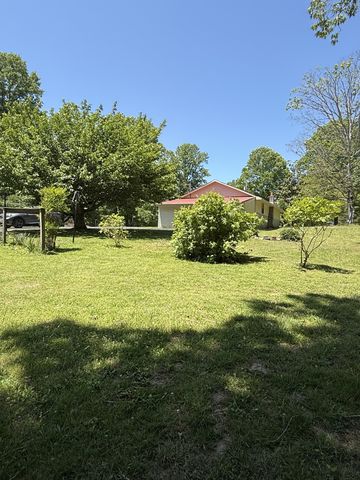 172 Littell Cir, W, Tracy City, TN 37387