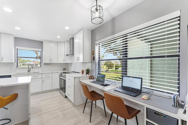 2601 NW 10th Street, Delray Beach, FL 33444