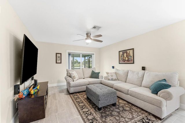 2601 NW 10th Street, Delray Beach, FL 33444