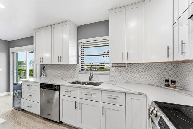 2601 NW 10th Street, Delray Beach, FL 33444