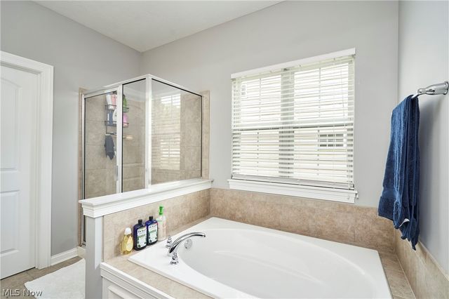 3394 Stillwood Boulevard, Stow, OH 44224