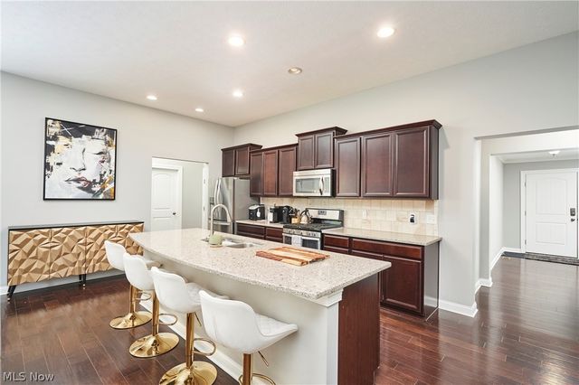 3394 Stillwood Boulevard, Stow, OH 44224