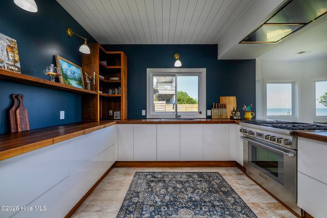 228 Drake Landing, New Bern, NC 28560