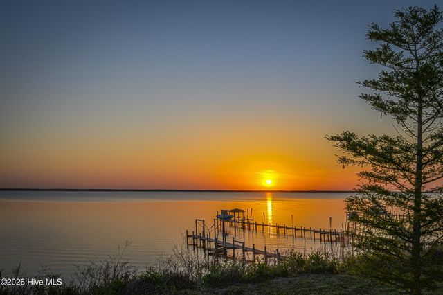 228 Drake Landing, New Bern, NC 28560