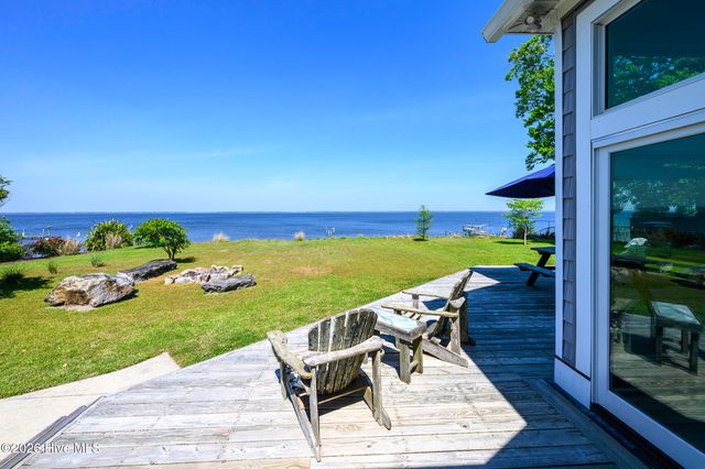 228 Drake Landing, New Bern, NC 28560