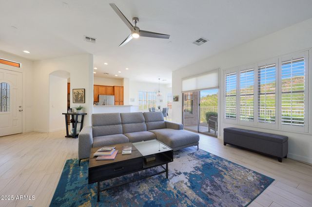 11302 E HELM Drive, Scottsdale, AZ 85255