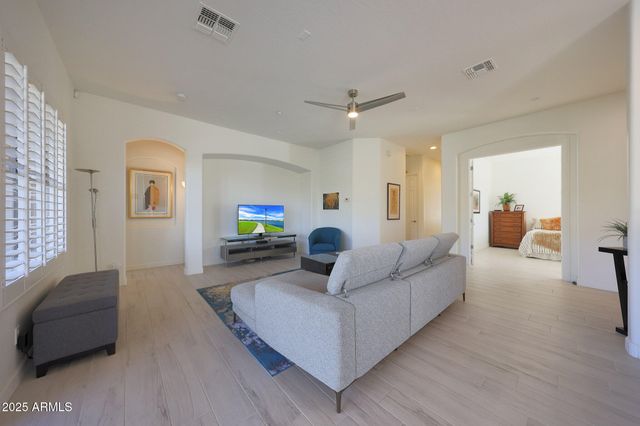 11302 E HELM Drive, Scottsdale, AZ 85255