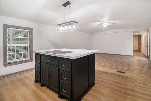 6506 N Martin Luther King Avenue, Hitchcock, TX 77563
